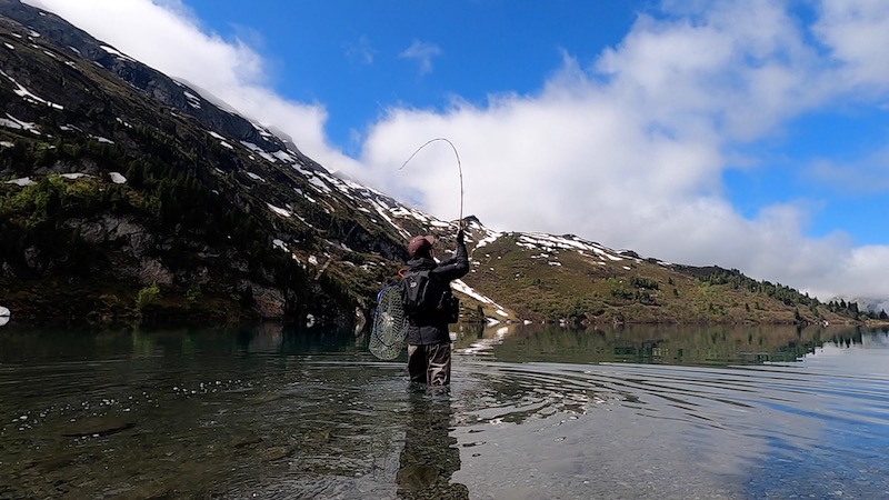 ウェーダーって色んな種類があるけど違いは何！？長靴 or ストッキングタイプ！？素材やソールの選び方は！？